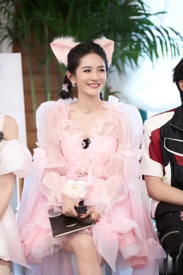 创界 谢娜回应多年断网传闻：婚后张杰仍能追她，网友震惊！